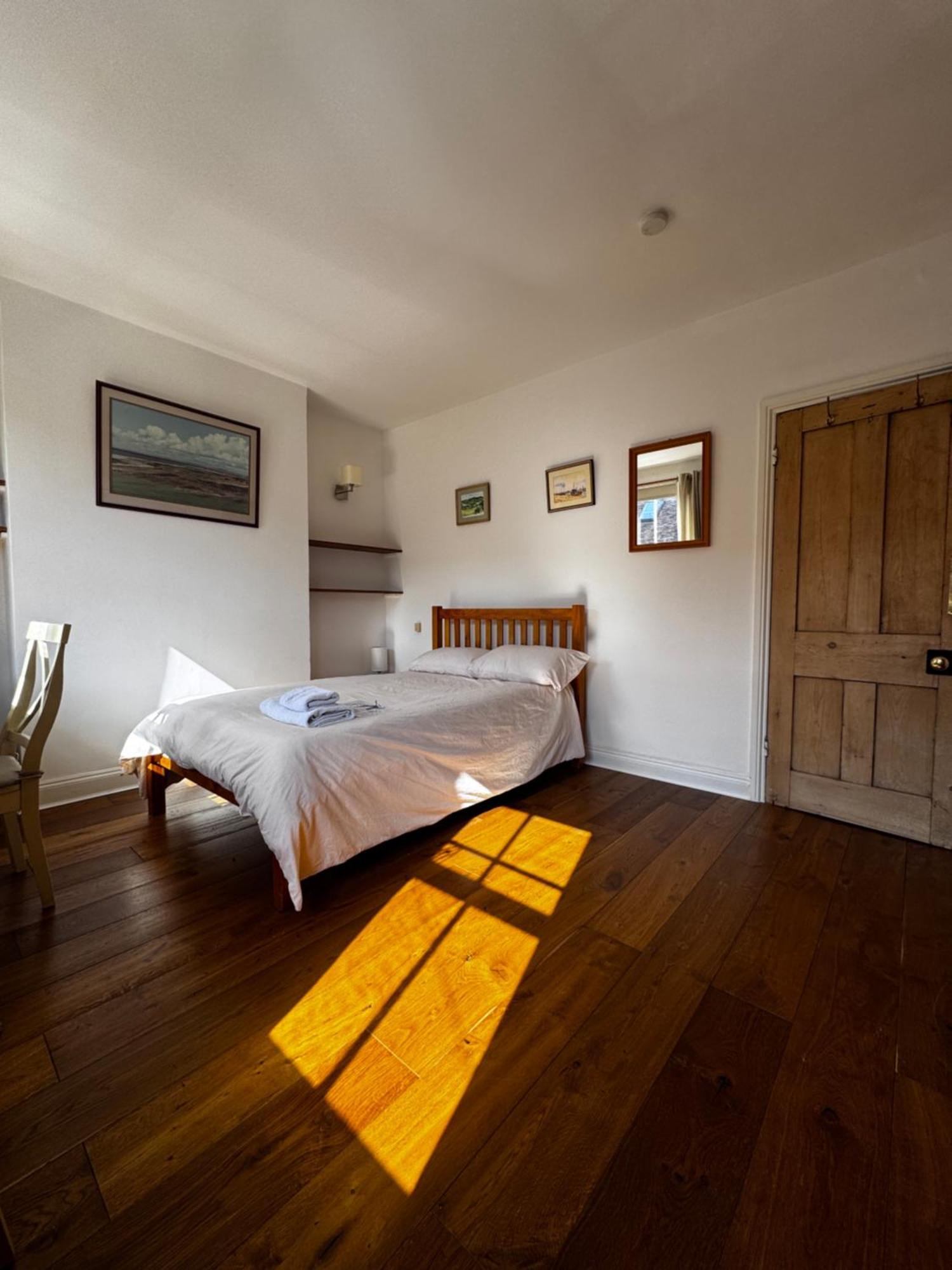 Cozy Place Oxford Room photo